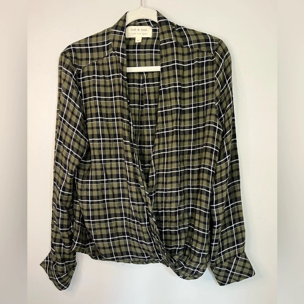 Anthropologie Cloth and Stone Olive Plaid Women's Wrap Fall Top Blouse Size M